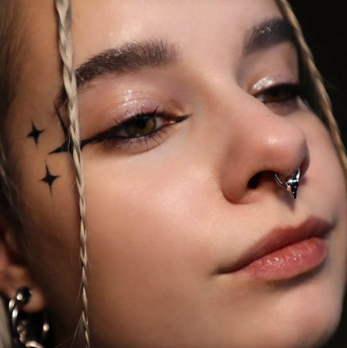 16G Bird Head Skull Hinged Segment Septum Ring