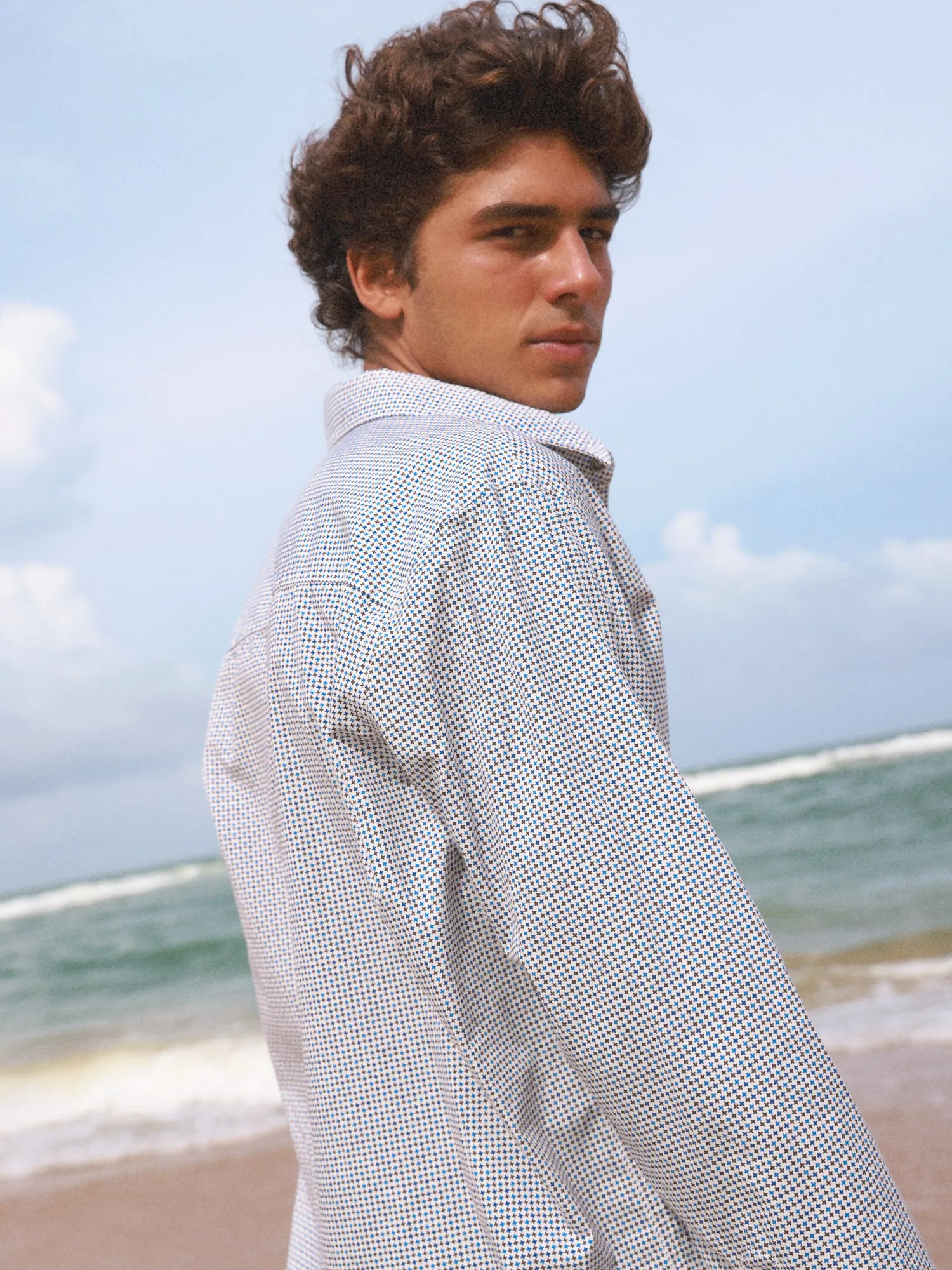 Contrast binding detailed oversize shirt
