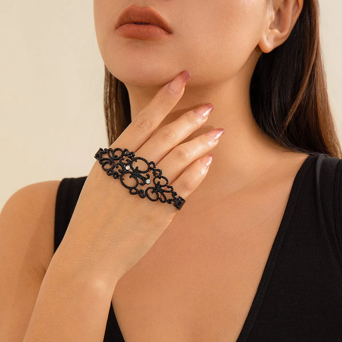 Gothic Rhinestone Inlaid Abstract Lace Pattern Bangle Bracelet