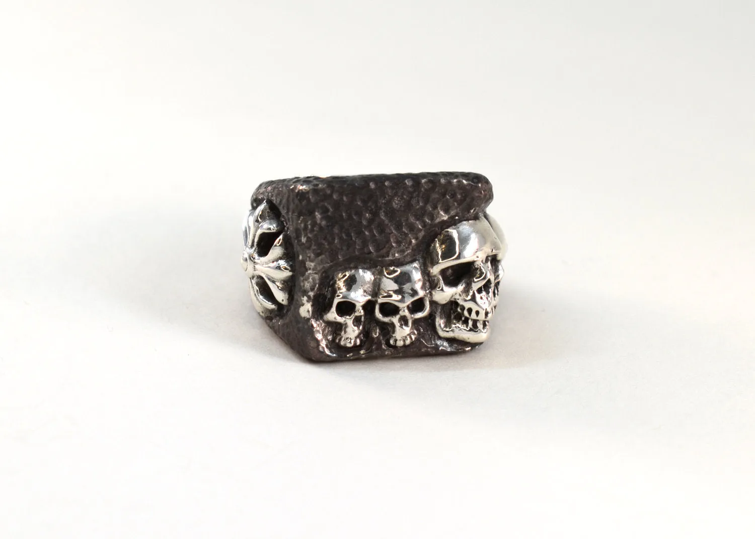 Relic Skull Ring